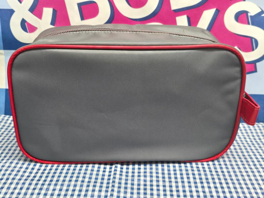 BBW Gray w. Red Trim Men's Zipper Overnight Travel Compact  Carry All Bag